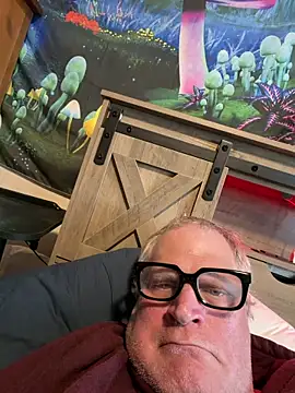 Mimmoromeo1973 online show from February 2026 05:41:01 PM