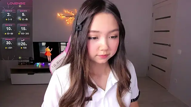 Fluffy Rose online show from September 2025 02:28:02 AM