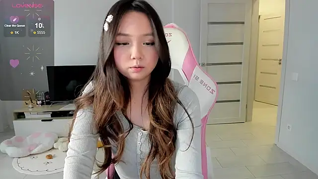 Fluffy Rose online show from May 2026 10:36:01 AM