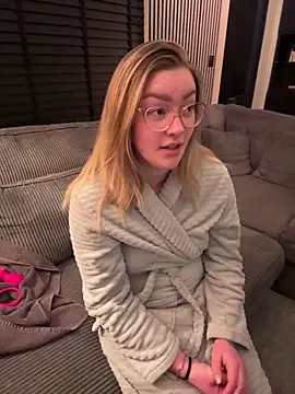 Snapshot of xX_HotCouple_Xx chatting on December 2025 10:04:02 PM xX HotCouple Xx online show from December 2025 10:04:02 PM