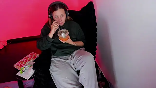 bonnie moon  online show from January 2026 02:37:02 AM