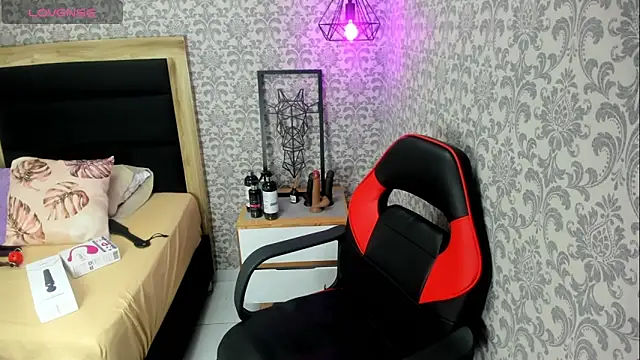 lizziemontana2 online show from March 2025 07:35:01 PM