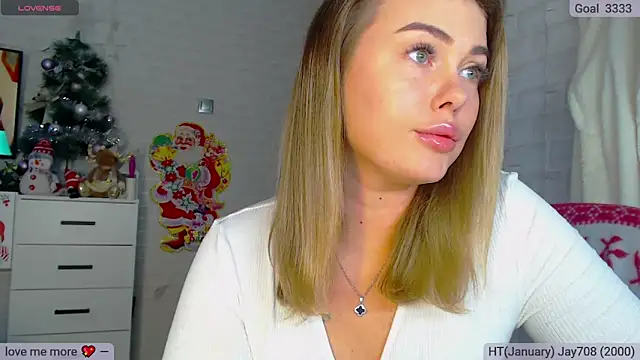 Snapshot of SuchCute chatting on January 2025 03:29:02 AM SuchCute online show from January 2025 03:29:02 AM