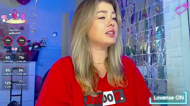 Snapshot of SuchCute chatting on September 2025 02:35:02 AM SuchCute online show from September 2025 02:35:02 AM