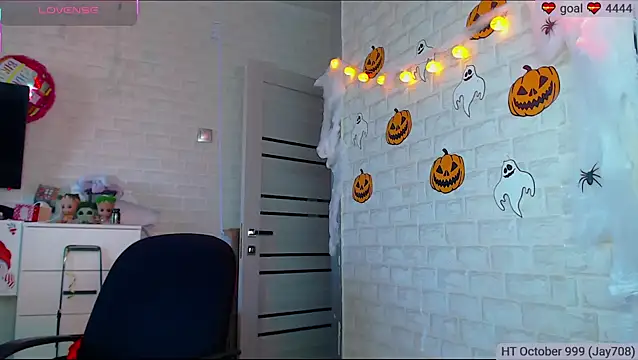 Snapshot of SuchCute chatting on October 2025 02:47:02 AM SuchCute online show from October 2025 02:47:02 AM