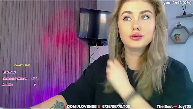 Snapshot of SuchCute chatting on February 2026 03:24:01 AM SuchCute online show from February 2026 03:24:01 AM