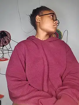 Snapshot of hot-tandy chatting on March 2025 06:43:02 AM hot-tandy online show from March 2025 06:43:02 AM