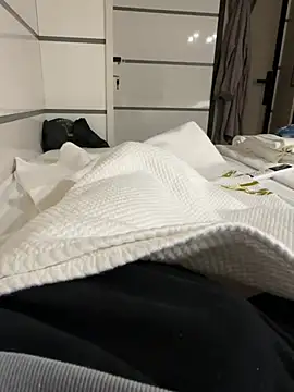 Snapshot of young1fucker chatting on December 2024 08:48:01 PM young1fucker online show from December 2024 08:48:01 PM