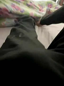 Snapshot of young1fucker chatting on November 2025 01:35:02 PM young1fucker online show from November 2025 01:35:02 PM