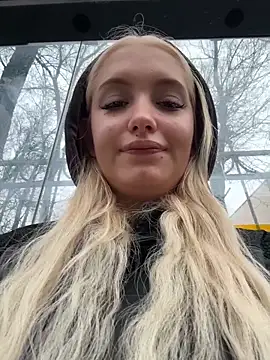 Snapshot of Milkyy_wway chatting on November 2025 06:34:02 AM Milkyy wway online show from November 2025 06:34:02 AM