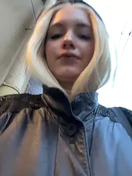 Snapshot of Milkyy_wway chatting on November 2025 07:18:02 AM Milkyy wway online show from November 2025 07:18:02 AM