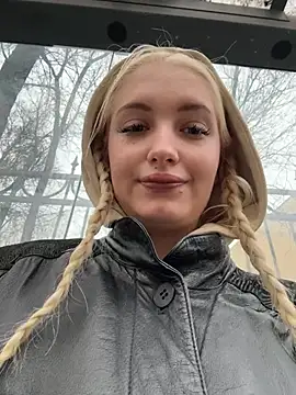 Snapshot of Milkyy_wway chatting on November 2025 07:25:02 AM Milkyy wway online show from November 2025 07:25:02 AM