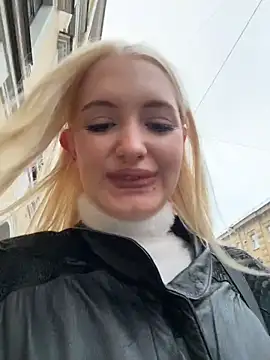 Snapshot of Milkyy_wway chatting on November 2025 06:35:01 AM Milkyy wway online show from November 2025 06:35:01 AM