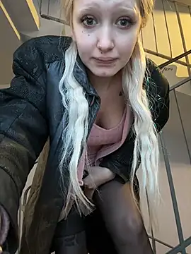 Snapshot of Milkyy_wway chatting on February 2026 06:12:01 AM Milkyy wway online show from February 2026 06:12:01 AM