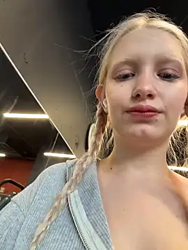 Snapshot of Milkyy_wway chatting on February 2026 06:14:02 AM Milkyy wway online show from February 2026 06:14:02 AM