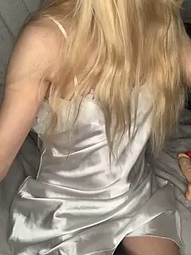 Lolitaxlola online show from December 2025 08:58:01 PM