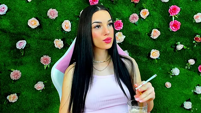 Snapshot of IrisMonn chatting on December 2024 05:49:01 AM IrisMonn online show from December 2024 05:49:01 AM