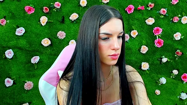 Snapshot of IrisMonn chatting on December 2024 11:55:01 AM IrisMonn online show from December 2024 11:55:01 AM