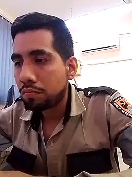 Snapshot of EnriquePersian197 chatting on February 2025 09:28:01 PM EnriquePersian197 online show from February 2025 09:28:01 PM