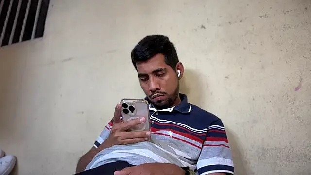 Snapshot of EnriquePersian197 chatting on February 2025 07:41:02 PM EnriquePersian197 online show from February 2025 07:41:02 PM