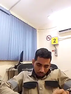 Snapshot of EnriquePersian197 chatting on February 2025 04:23:02 AM EnriquePersian197 online show from February 2025 04:23:02 AM