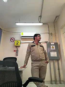 Snapshot of EnriquePersian197 chatting on March 2025 12:11:02 AM EnriquePersian197 online show from March 2025 12:11:02 AM