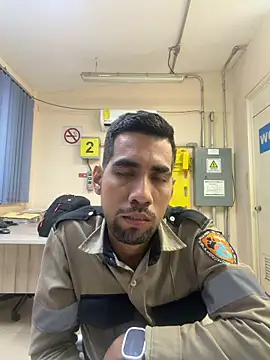 Snapshot of EnriquePersian197 chatting on November 2025 05:41:01 AM EnriquePersian197 online show from November 2025 05:41:01 AM