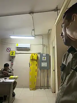 Snapshot of EnriquePersian197 chatting on December 2025 03:02:02 AM EnriquePersian197 online show from December 2025 03:02:02 AM