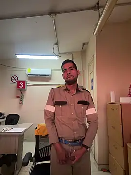 Snapshot of EnriquePersian197 chatting on February 2026 12:17:01 AM EnriquePersian197 online show from February 2026 12:17:01 AM