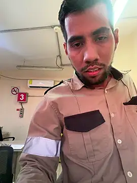 Snapshot of EnriquePersian197 chatting on February 2026 12:18:02 AM EnriquePersian197 online show from February 2026 12:18:02 AM