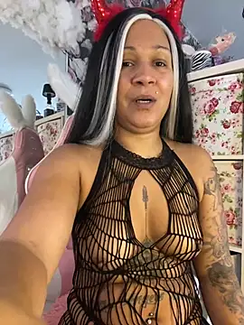 Snapshot of Jaylaloveofficial chatting on October 2025 10:05:02 AM Jaylaloveofficial online show from October 2025 10:05:02 AM