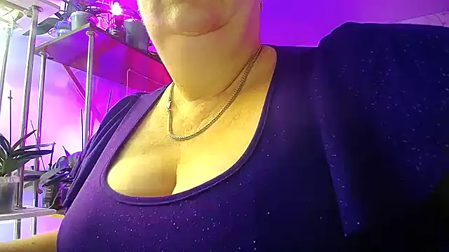 Snapshot of _Sweet_Woman chatting on October 2025 04:22:02 AM Sweet Woman online show from October 2025 04:22:02 AM