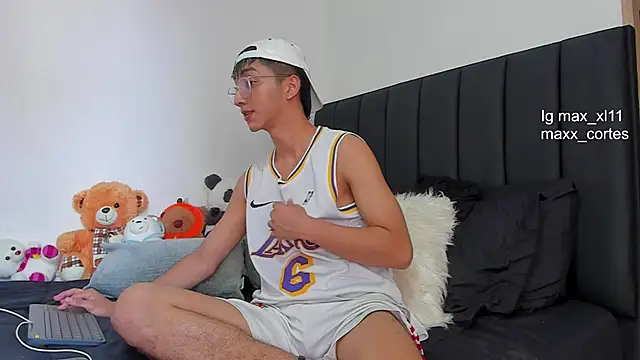 maxx cortes online show from February 2025 04:22:01 PM