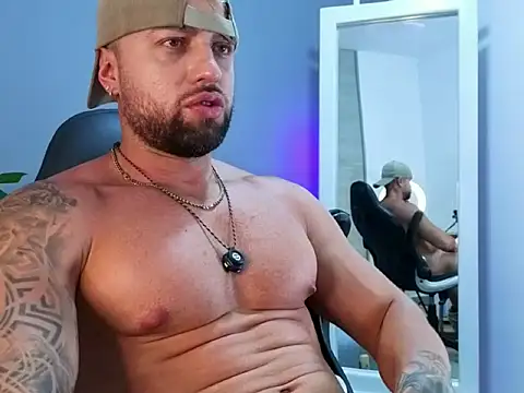 OwenMaximus814 online show from May 2026 08:03:02 PM