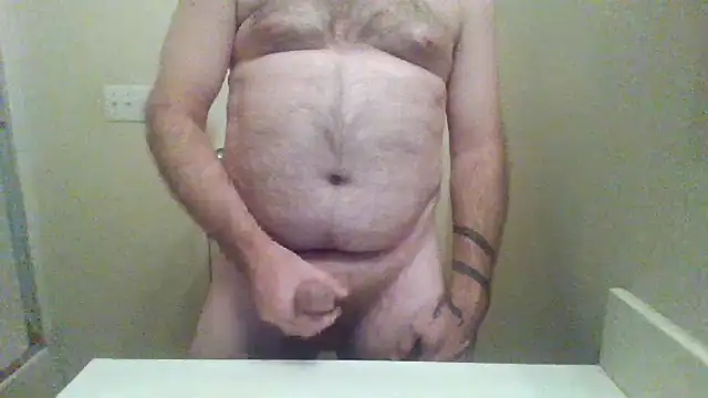 WatchinU82 online show from September 2025 04:34:02 AM