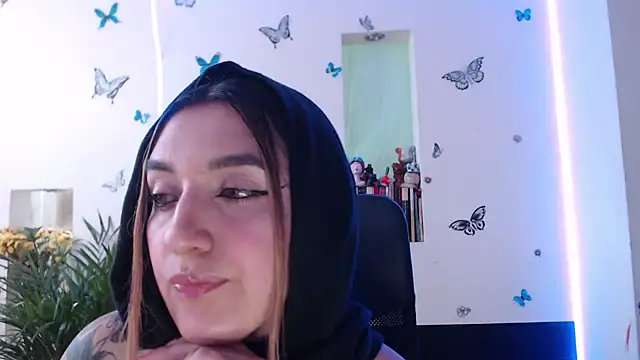 Lia-mitch online show from October 2025 06:41:01 PM