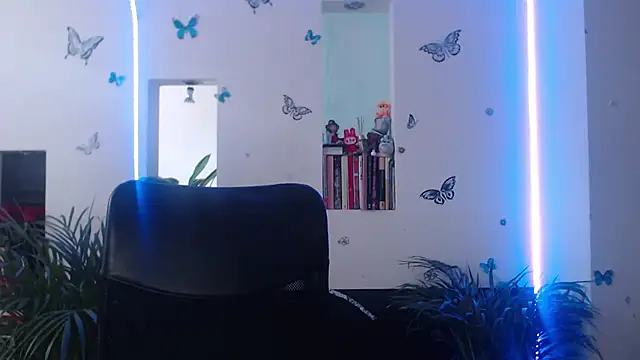 Lia-mitch online show from April 2026 06:54:02 PM