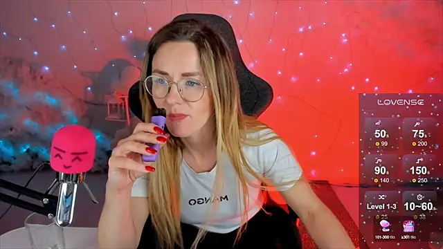 Snapshot of LadyIzabel chatting on December 2024 12:08:02 PM LadyIzabel online show from December 2024 12:08:02 PM