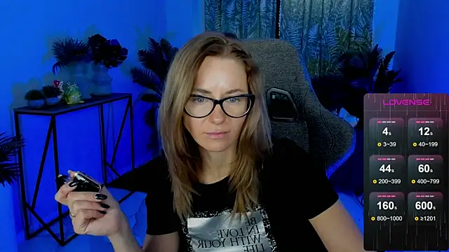 Snapshot of LadyIzabel chatting on November 2025 08:26:02 AM LadyIzabel online show from November 2025 08:26:02 AM