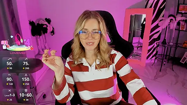 Snapshot of LadyIzabel chatting on February 2026 02:37:02 PM LadyIzabel online show from February 2026 02:37:02 PM