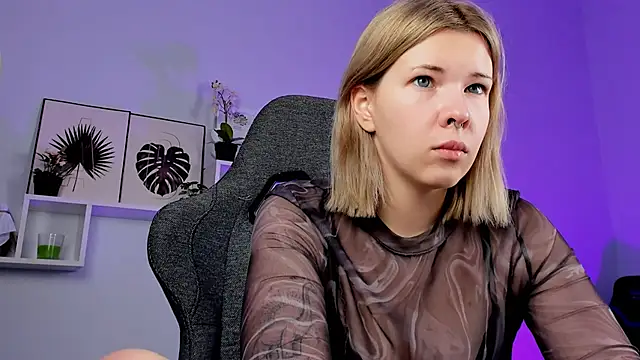 AliceSunday online show from December 2024 08:07:02 AM