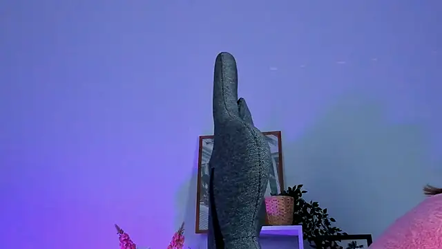 AliceSunday online show from February 2025 11:04:01 AM