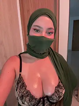 amaal  online show from September 2025 10:33:02 PM