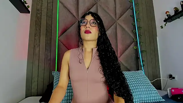 BriaConner  online show from December 2025 02:50:02 AM