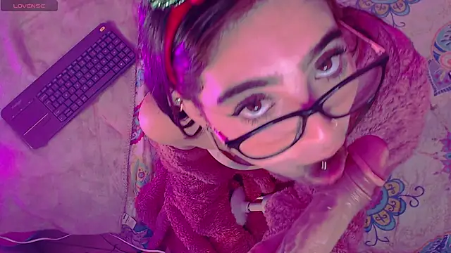 Snapshot of Arii_vega_ chatting on December 2024 08:20:01 AM Arii vega online show from December 2024 08:20:01 AM