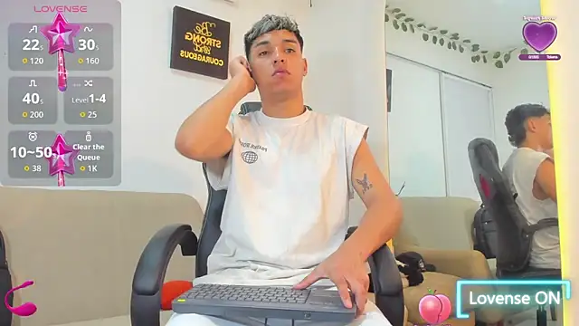 Snapshot of ryan_carter08 chatting on October 2025 01:33:02 AM ryan carter08 online show from October 2025 01:33:02 AM