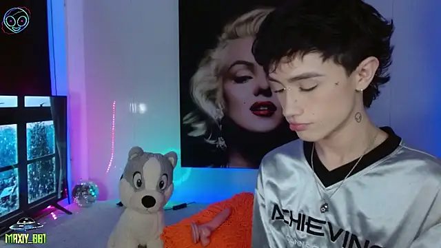 maxiy 001 online show from March 2025 05:05:02 AM