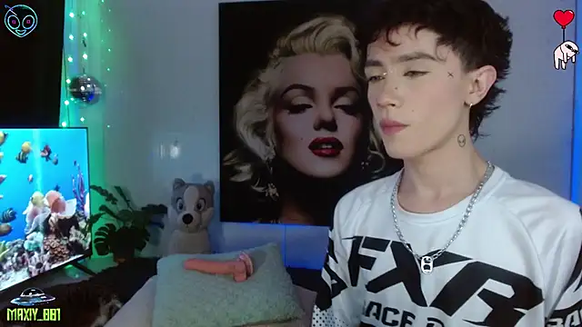 maxiy 001 online show from May 2026 01:45:01 AM