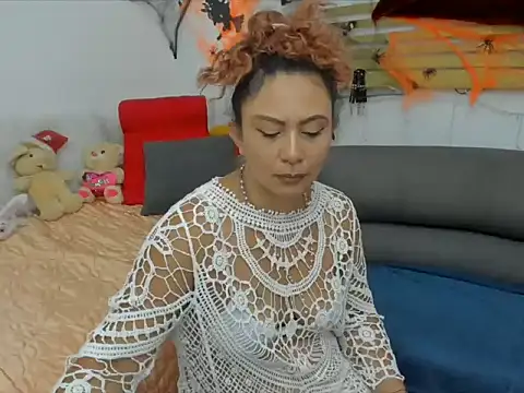 Snapshot of KeiraQuen chatting on October 2025 02:50:01 PM KeiraQuen online show from October 2025 02:50:01 PM