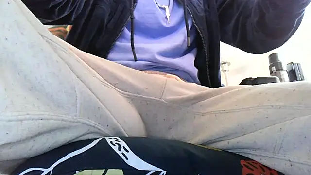 Snapshot of Bigone_uncut chatting on February 2026 09:57:01 AM Bigone uncut online show from February 2026 09:57:01 AM